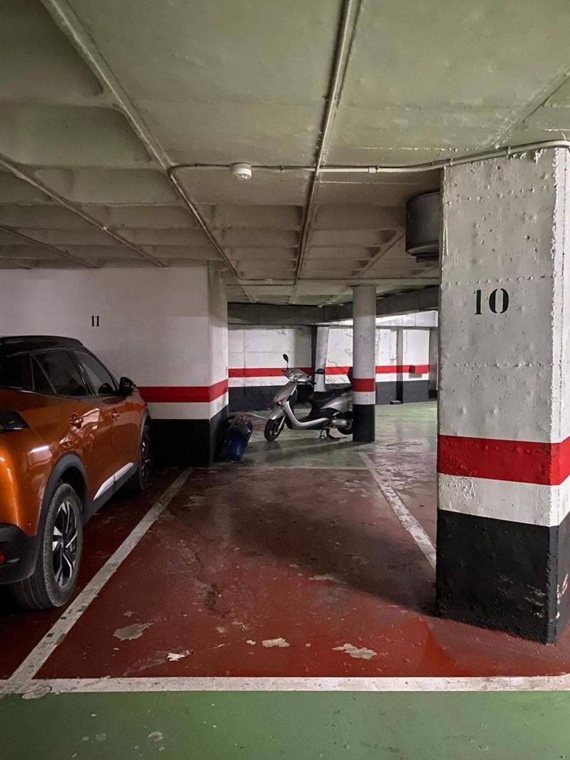 Garage te koop in Zaragoza - SZC-6735701334d80