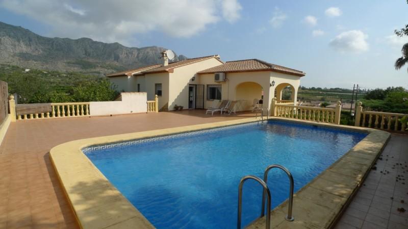 Chalet for sale in Beniarbeig - QGP-001587