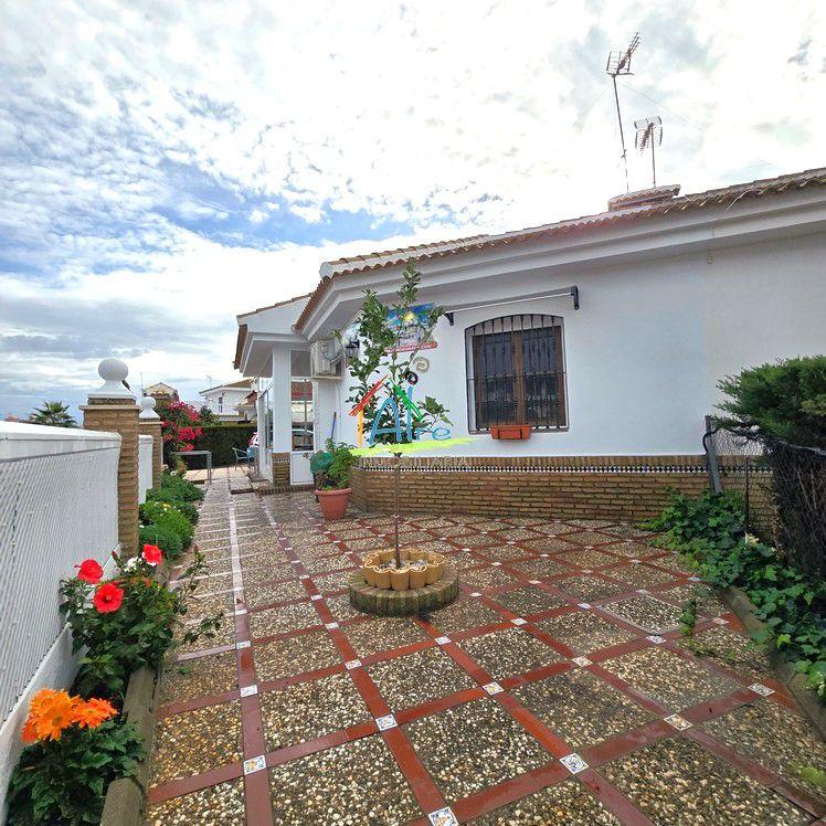 Chalet en venta en Zona Caño Guerrero - NZB-1143