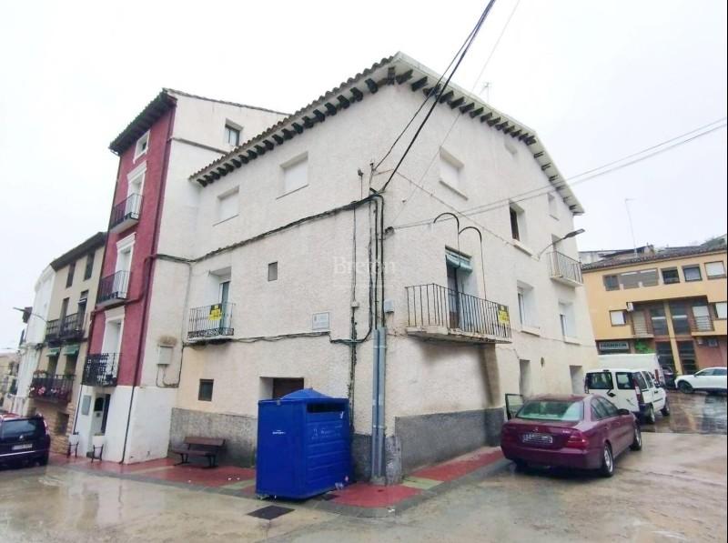 House for sale in Aguarón - YNZ-VS6097