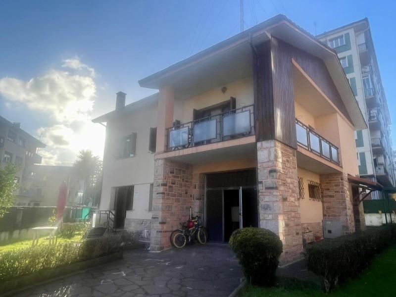 Chalet te koop in Centro-Medibil-Santiago - MFP-1621