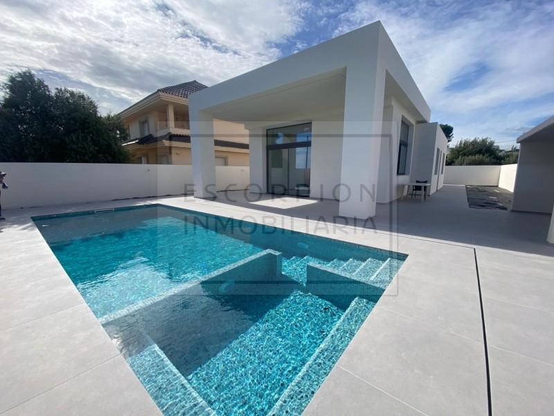 Chalet en venta en La Conarda - OXH-CV-522