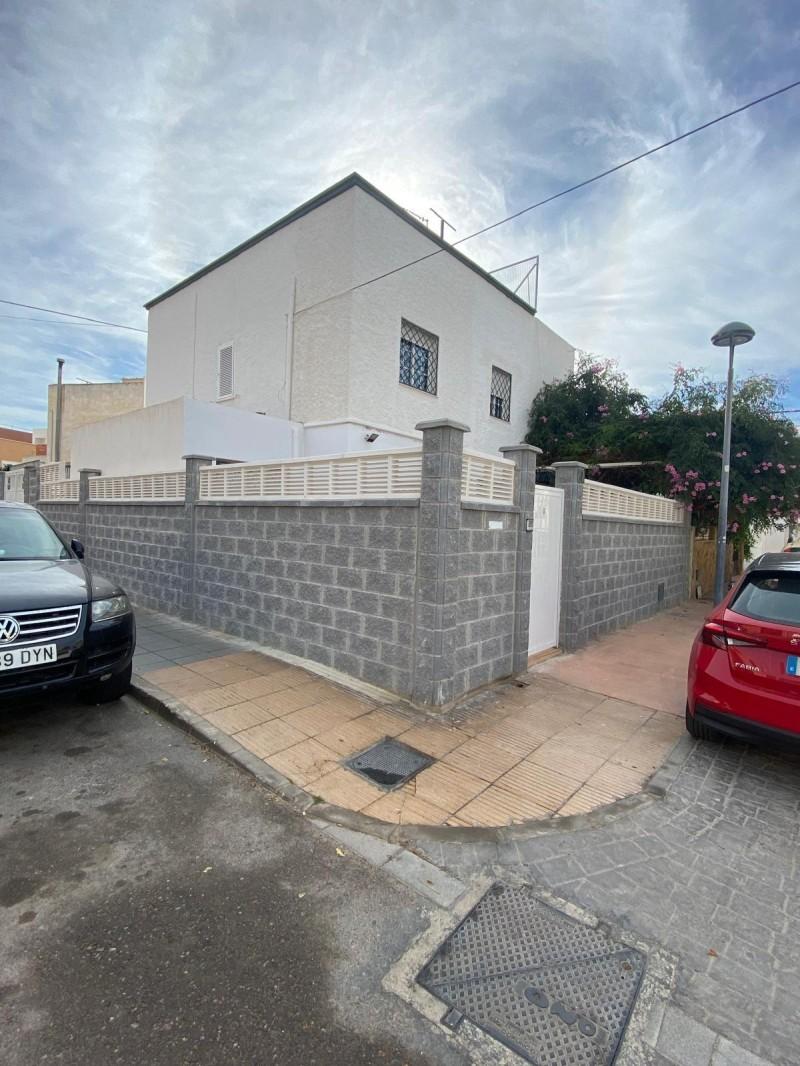 Rækkehus til leje i Ciudad Jardín, Almería - RPV-25310