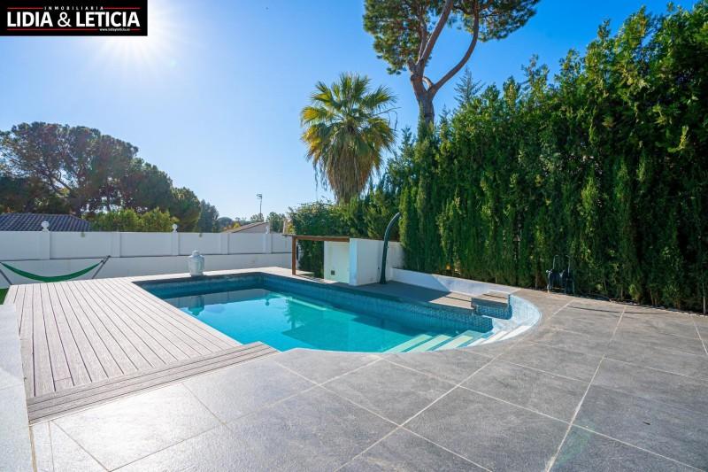 Chalet en alquiler en Alcalá de Guadaira - PLA-12253