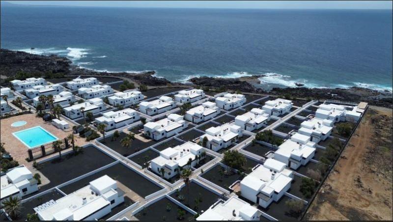 Chalet en venta en Yaiza - ZZN-13501-RND