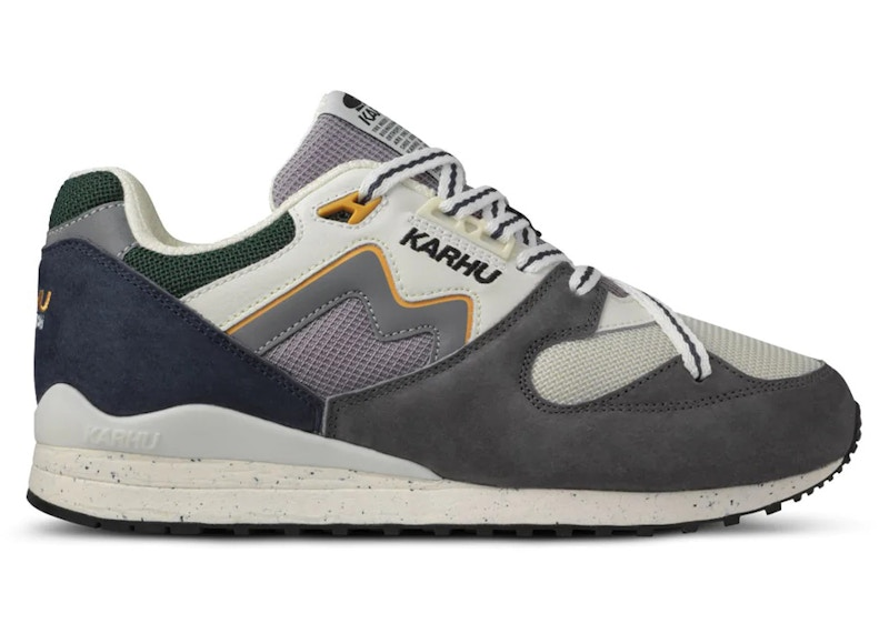 Sneakers Karhu Synchron Classic (gunmetal / bright white) Sneaker | F802670