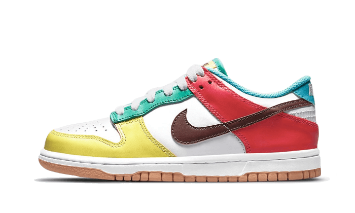 Sneakers Nike (GS) Nike Dunk Low SE 'Free.99 - White' | CZ2496-100