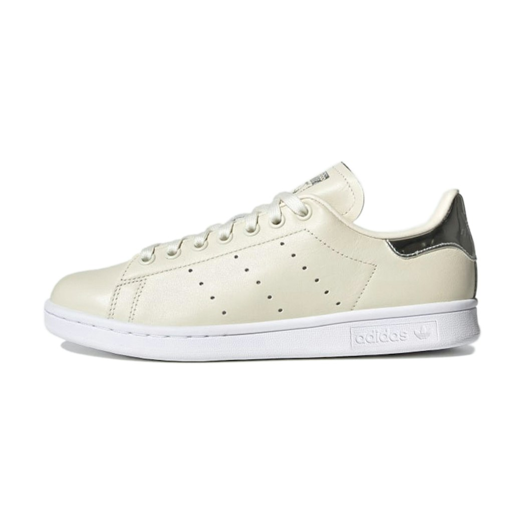 Sneakers Adidas (WMNS) adidas originals Stan Smith 'Off White Silver Metallic' | FY6773