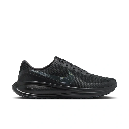 Nike Revolution 8