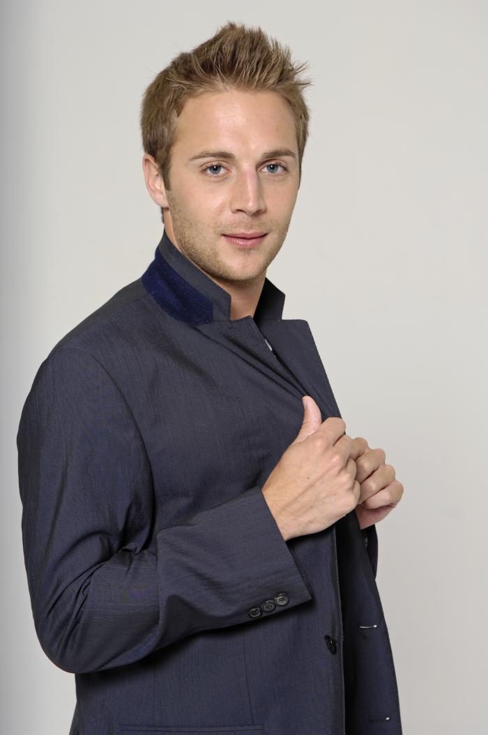 Profil de Jonathan Brison Comedien.be