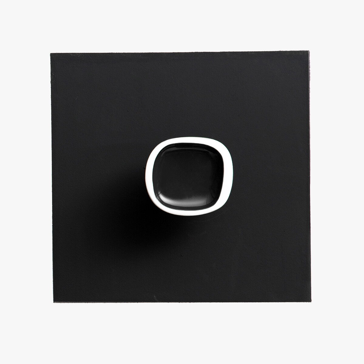 Patère Sicilia, Radis Noir - H10,5 cm - Céramique - image 2