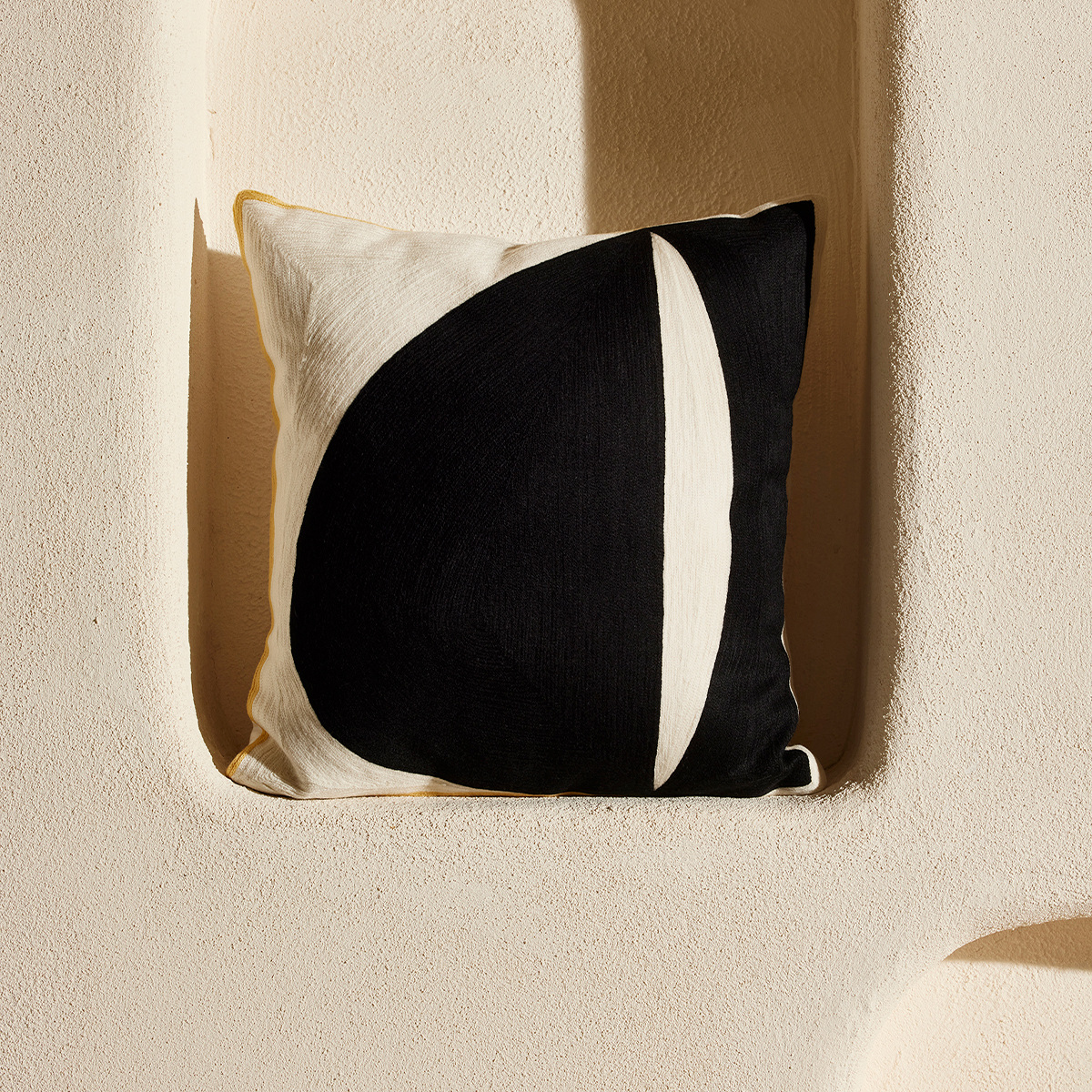 Cushion Abstract, Black/Coney Island - 42 x 42 cm - Cotton - image 2
