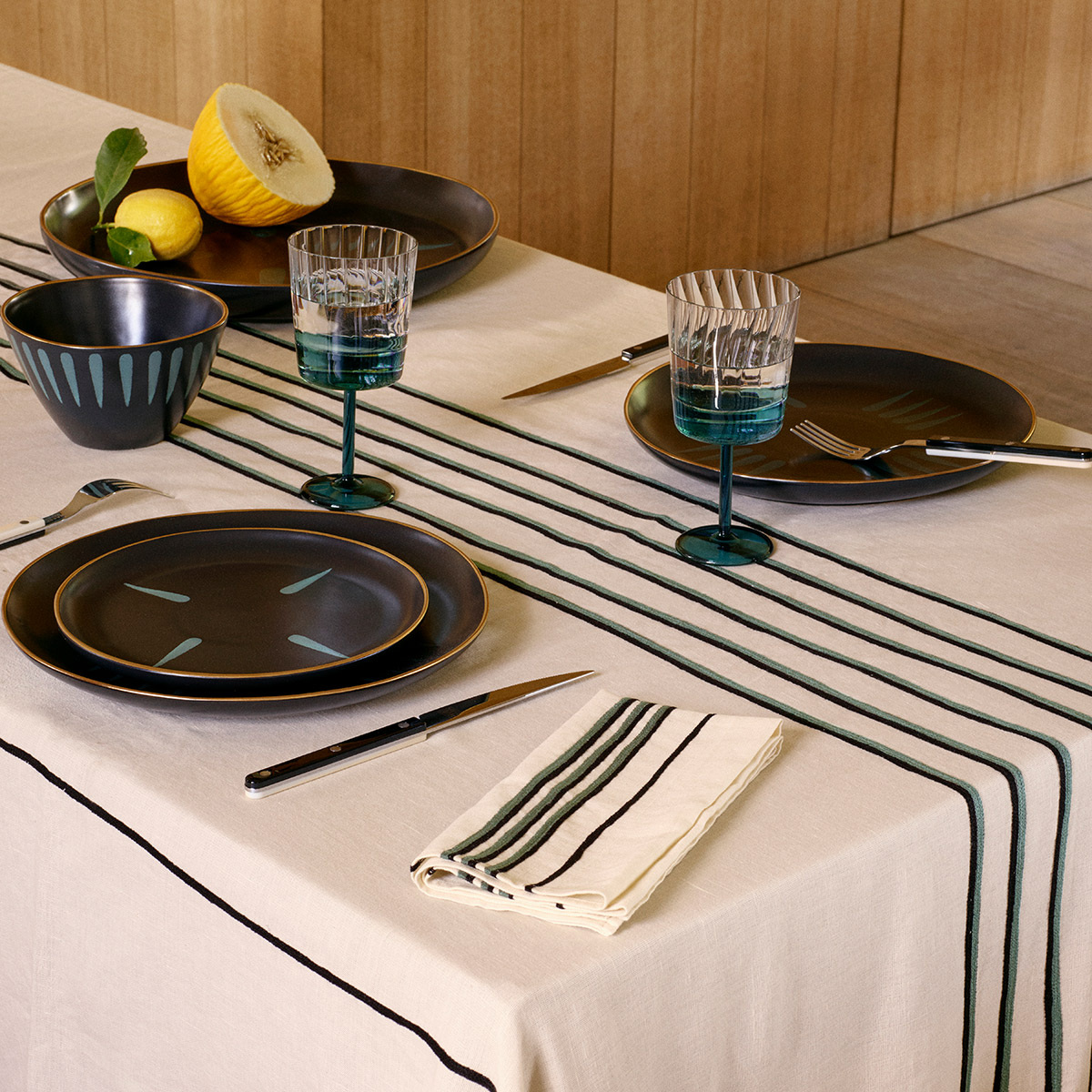 Tablecloth Echo, Ecru / Eucalyptus - Different sizes - Linen / Cotton - image 4