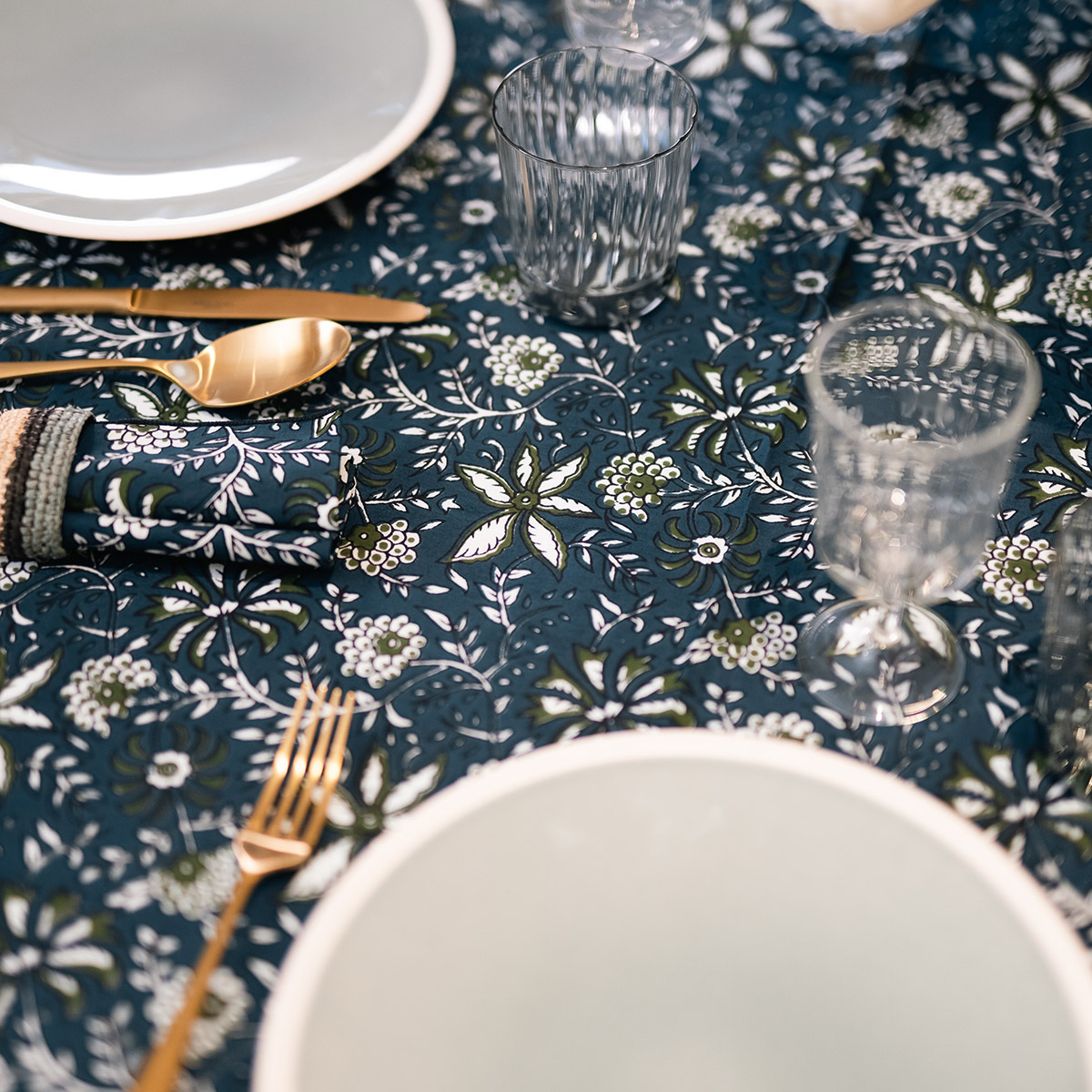 Tablecloth Tamaris, Bleu Sarah / Black - L98 x W59 in - Screen printed cotton - image 3